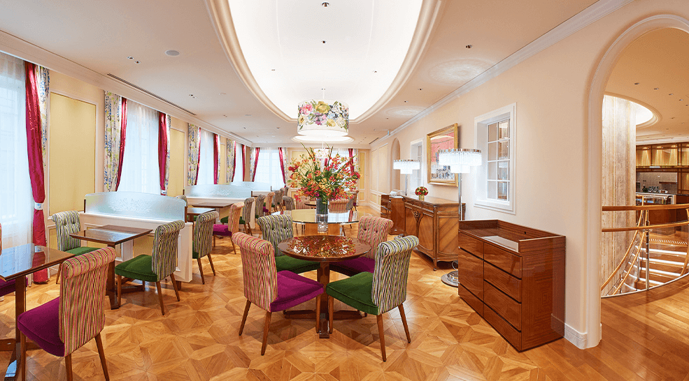 Royal Crystal Café 自由が丘
